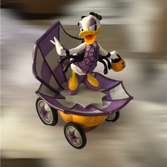 Spider‎ Queen Daisy Halloween Tractor Wagon collection - Picture 1 of 4